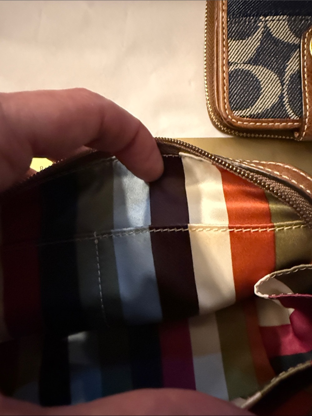 Coach anniversary striped denim blue and Ivory Signature Canvas Zip Pouch 40756 - Picture 16 of 16